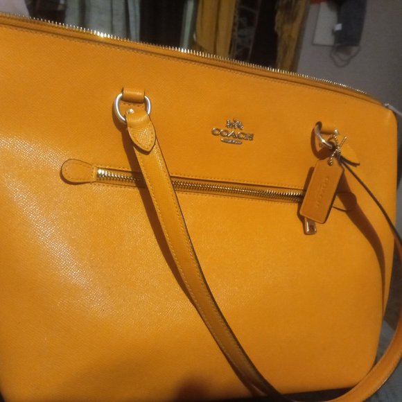 Coach women's bag - Picture 1 of 3